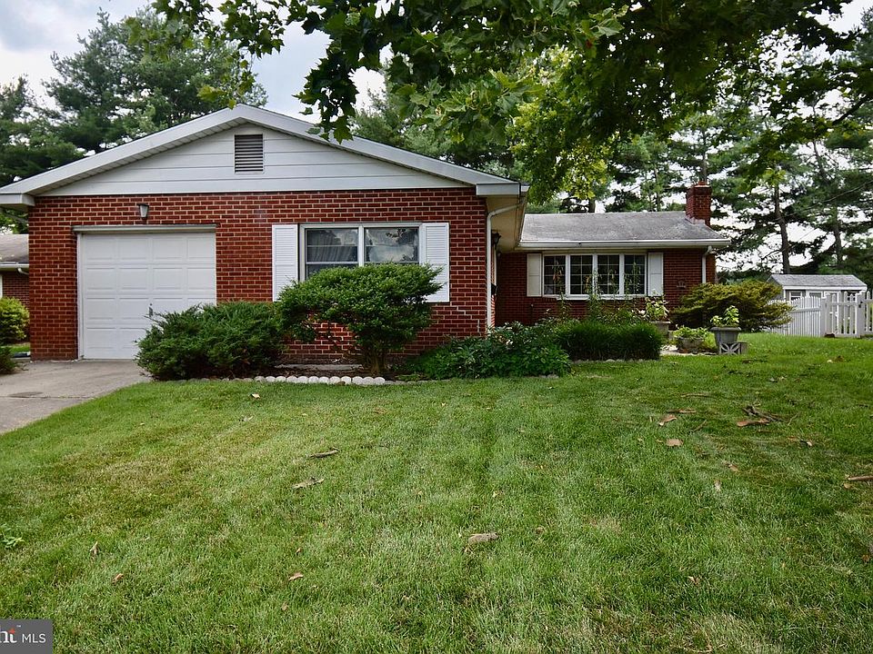 1st image of 2632 Whitman Dr