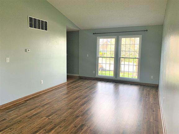 3rd image of 4373 Goldendawn Way