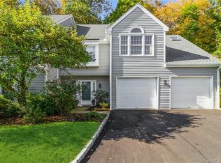 120 Prospect St APT 15, Ridgefield, CT 06877