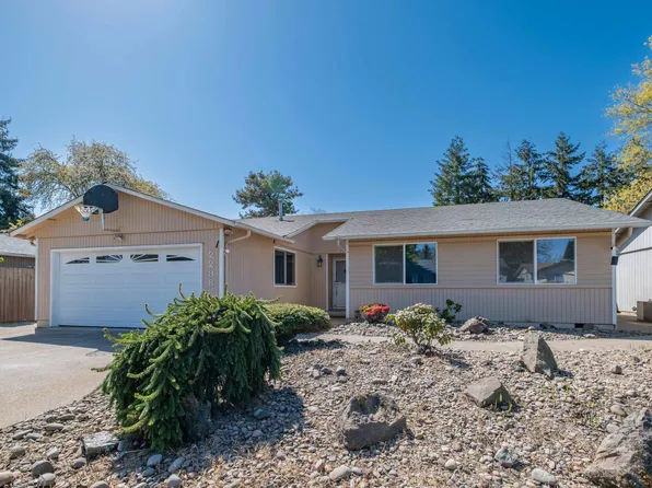 2238 Ermine St SE, Albany, OR 97322