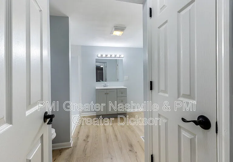 4859 Highway 100 — Photo 12