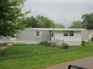 3852 Lakeshore Dr, Bremen, IN 46506