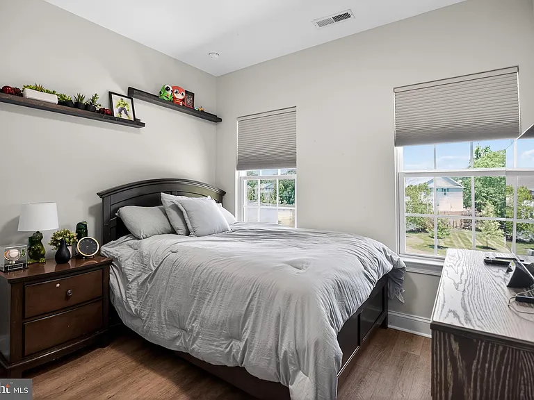 101 Isabelle Ct — Photo 23