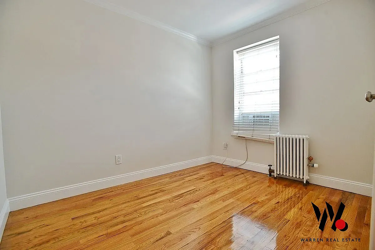 90 Saint Marks Place — Photo 4