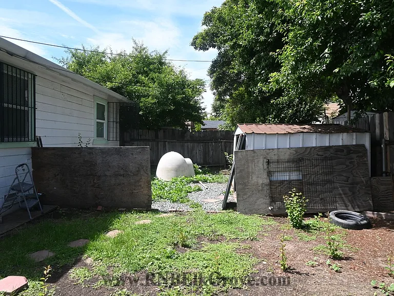 2271 E Church St — Photo 22