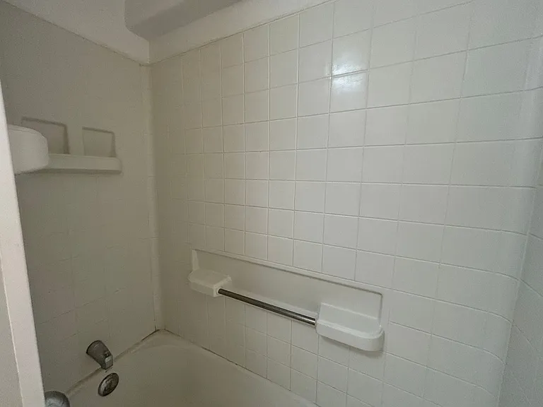 145 E 500 S — Photo 12