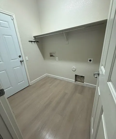 11702 W Sherman St — Photo 13
