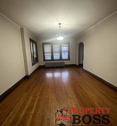 3rd image of 4515 Magoun Ave #11152997
