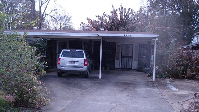 1st image of 1507 Louisiana St