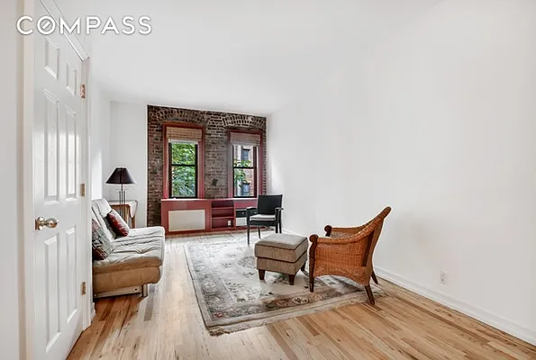 Sold by Compass | media 1