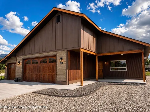 726 Cedar Springs Dr, Thayne, WY 83127