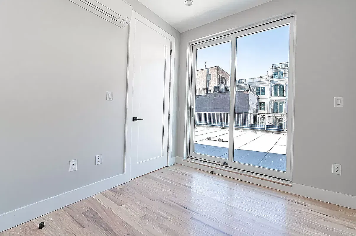 13 Jefferson Street — Photo 4