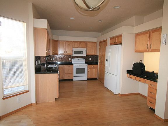 5th image of 7428 Amberly Dr
