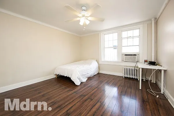 Rented by Mdrn Residential | media 8