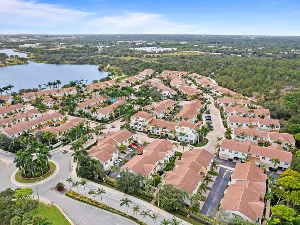 1439 NW 49th Ln, Boca Raton, FL 33431