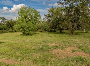 338 Robinhood Rd, Victoria, TX 77905