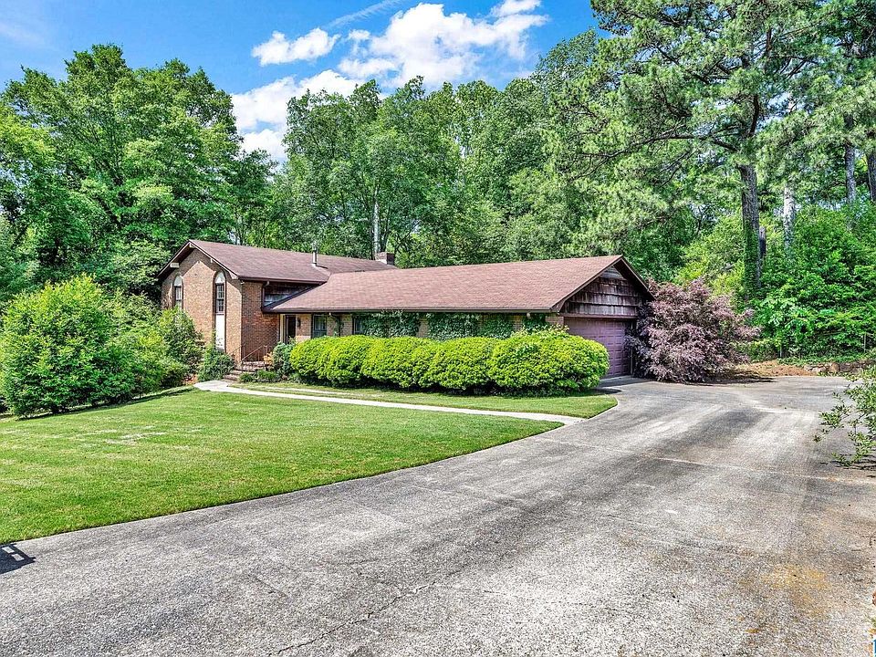 1st image of 522 S Sanders Rd