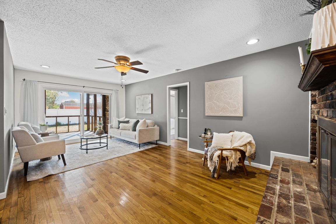 next background image