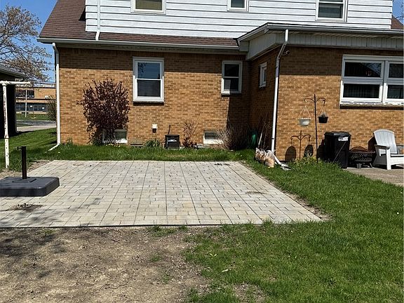 4th image of 567 Martin Rd