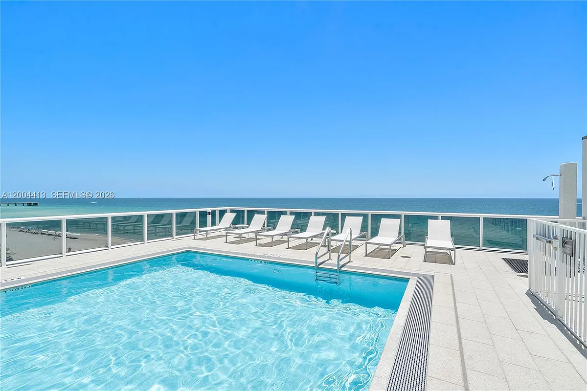 Building Photo - 15811 Collins Ave #1205