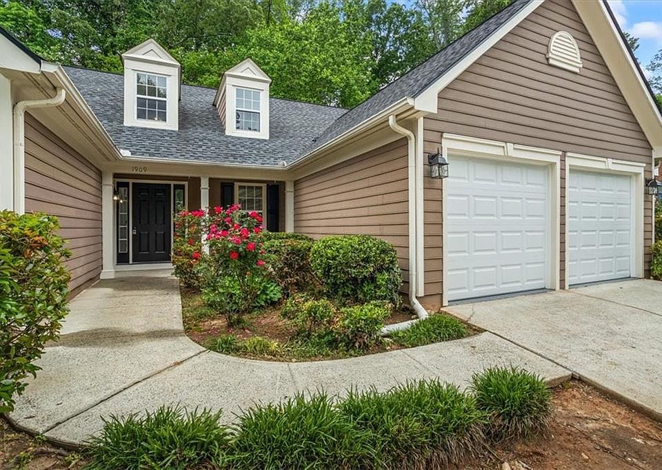 1st image of 1909 Riverlanding Cir