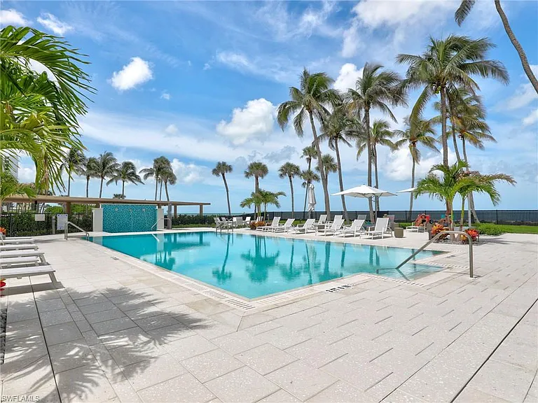 4001 Gulf Shore Blvd N #1106 — Photo 41
