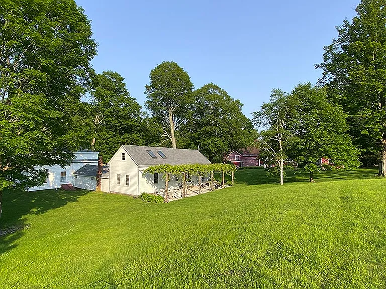939 Joseph Chadderdon Rd — Photo 8