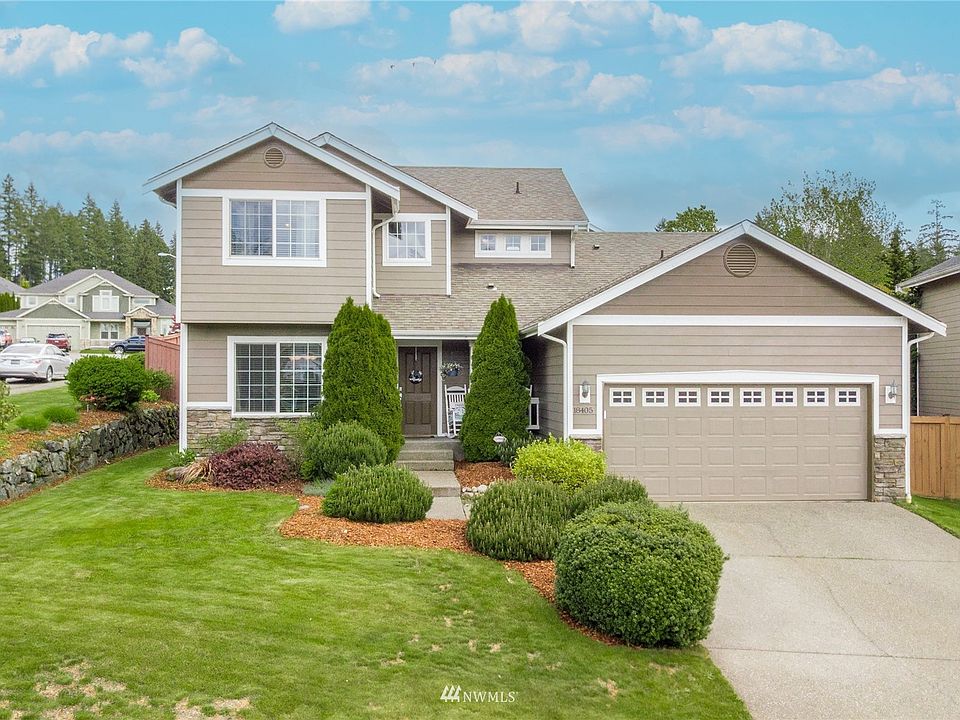 Welcome to your new home in Deer Ridge!>