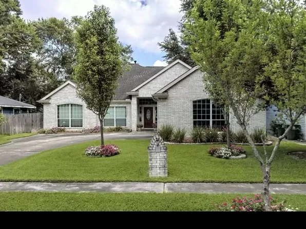 1914 Restridge Dr, Houston, TX 77055