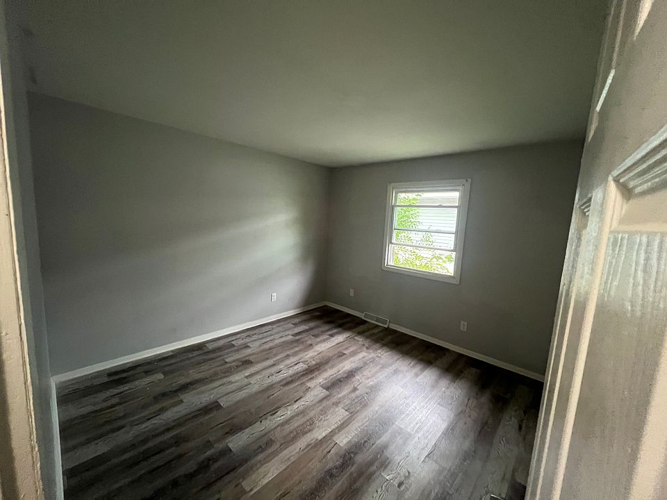 2nd image of 3002 Edelweiss Rd Unit 2