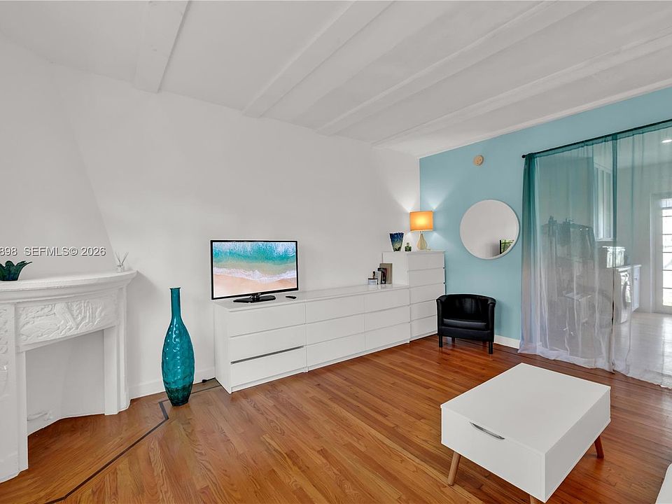 1st image of 439 15th St APT 2