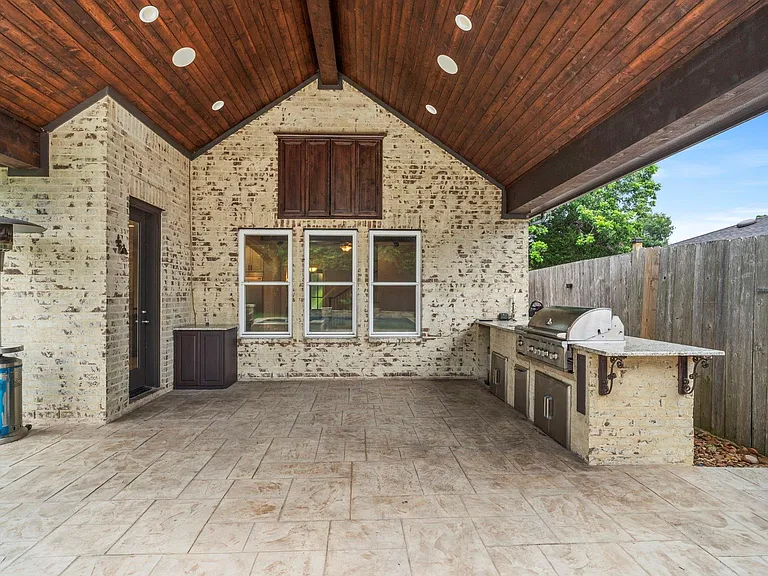 6806 Heron Dr — Photo 43