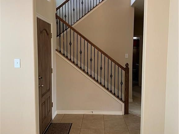 3rd image of 1700 Nestledown Dr