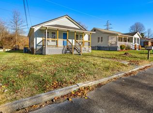 405 Fairfax Ave, Richlands, VA 24641