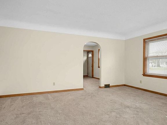 5th image of 5636 Cedar Ave S