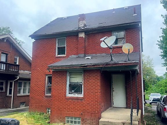 4th image of 223 E Boston Ave