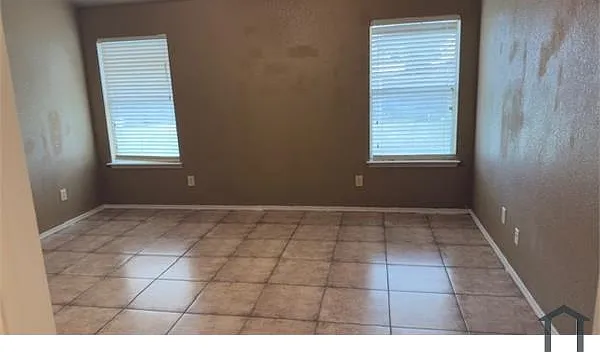 7971 Fairgrounds Ln — Photo 4