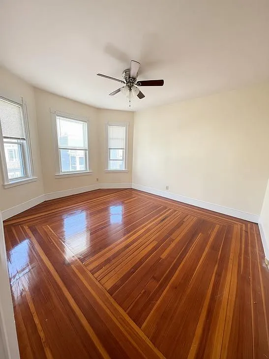 3 bed, 1200 sqft, $3,200 — Photo 1