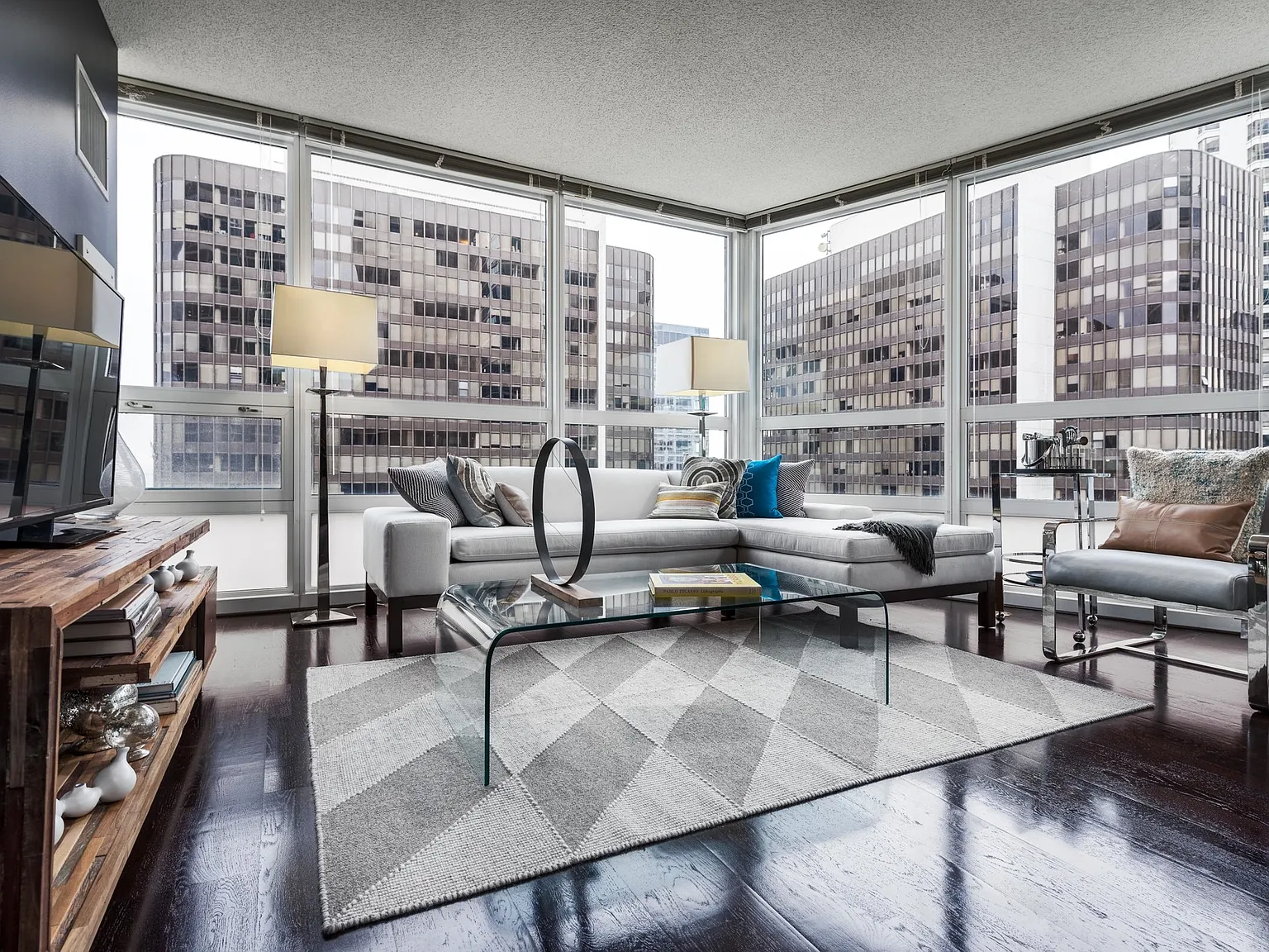 Studio, 1.0 bath, 585 sqft, $2,675 — Photo 3