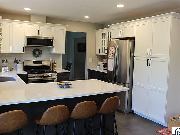 4th image of 24 Lincoln Ln