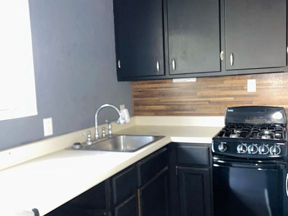 5th image of 530 W Kaweah Ave #530.5