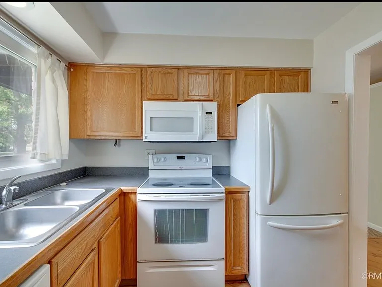 337 N Carter St #101 — Photo 16
