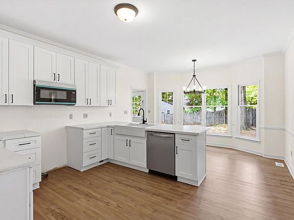 4th image of 145 Greenapple Way