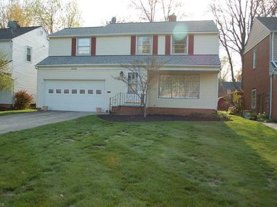 1240 Brainard Rd, Lyndhurst, OH, 44124