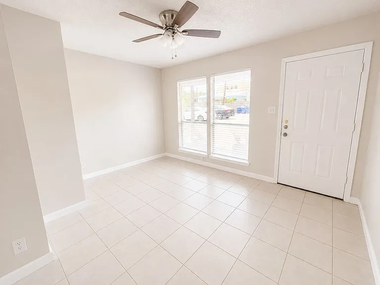 4303 Duval St — Photo 3