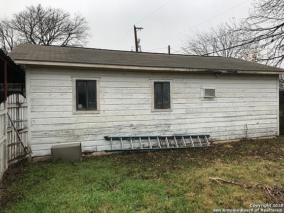 5th image of 919 Peabody Ave