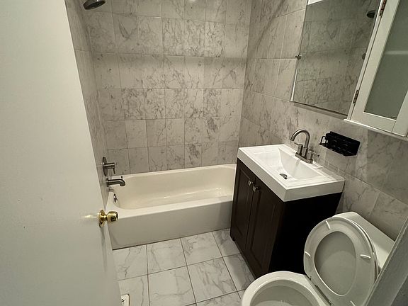 4th image of 1819 Beyer Ave Floor 1