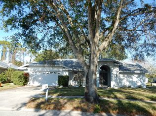 2904 Summervale Dr, Holiday, FL 34691