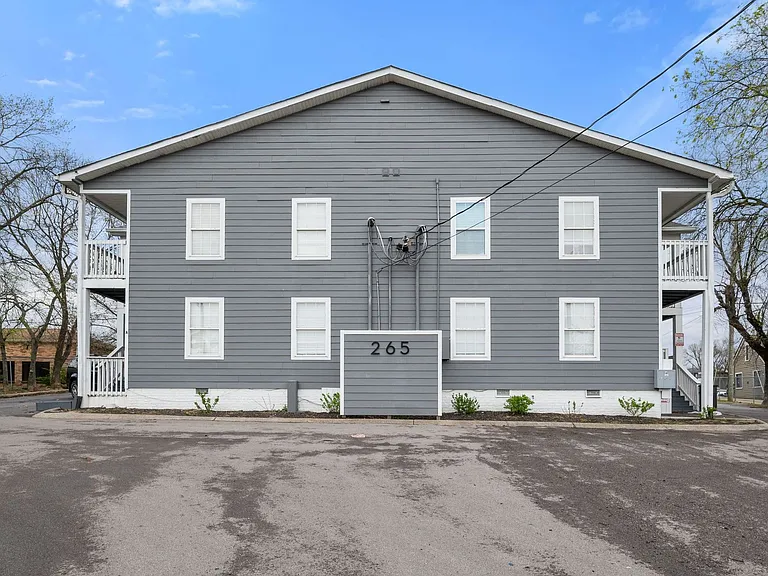 Hickory Lofts — Photo 27