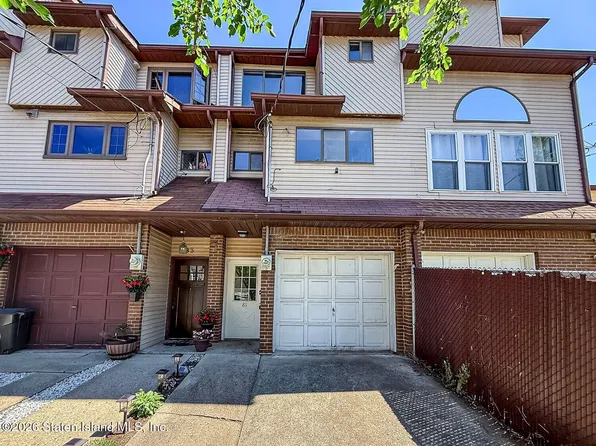 81 Robinson Ave, Staten Island, NY 10312